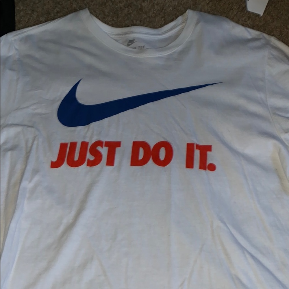 Men’s Nike T-shirt